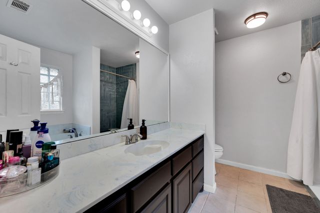 141 Country Drive, Waxahachie, TX 75165