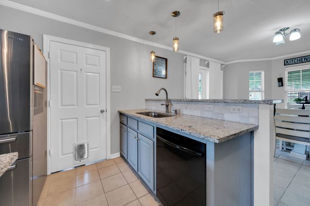 141 Country Drive, Waxahachie, TX 75165