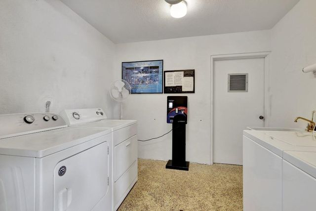 105 Paradise Harbour Boulevard 307, North Palm Beach, FL 33408