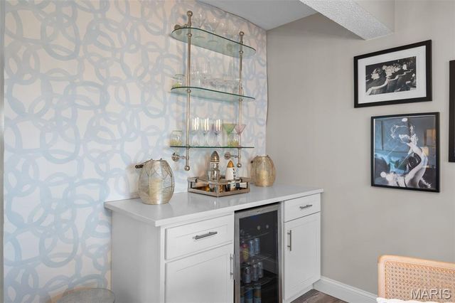 1541 E Swan Circle, Brentwood, MO 63144