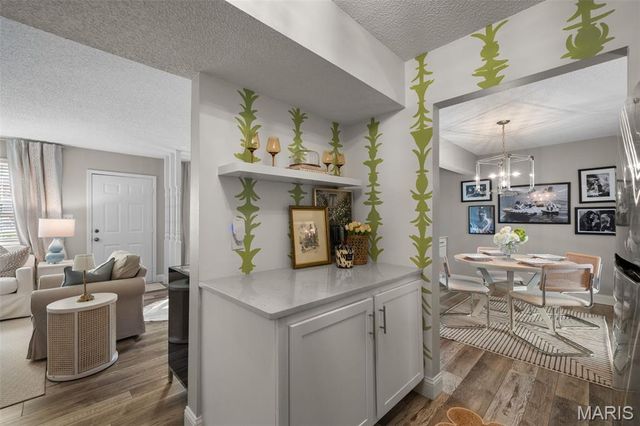 1541 E Swan Circle, Brentwood, MO 63144