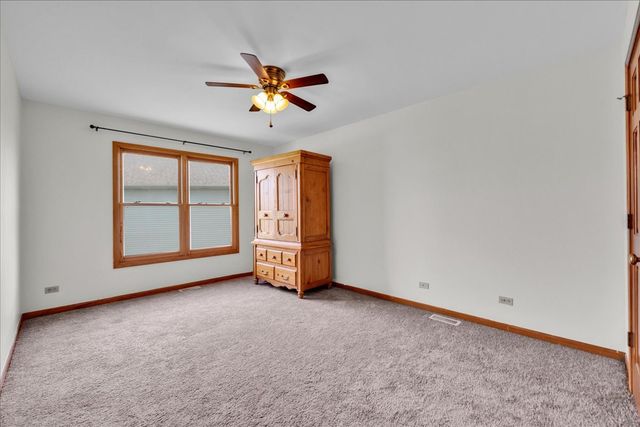 24963 Heritage Oaks Drive, Plainfield, IL 60585