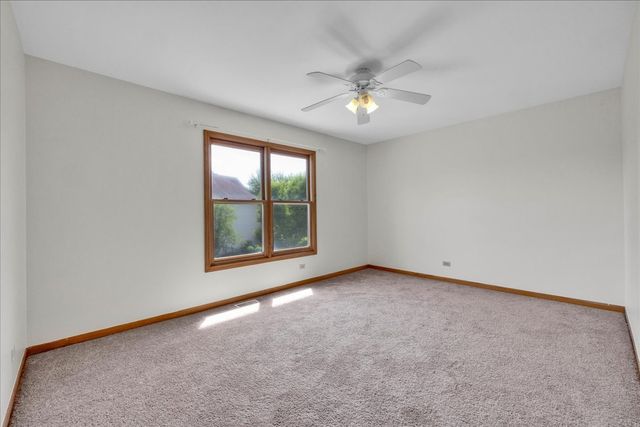 24963 Heritage Oaks Drive, Plainfield, IL 60585