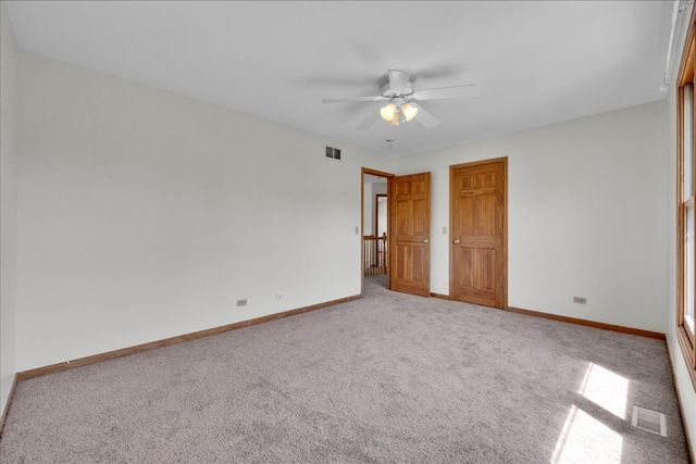 24963 Heritage Oaks Drive, Plainfield, IL 60585