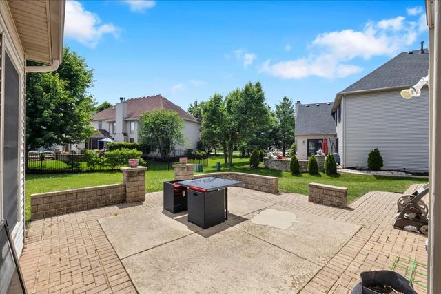 24963 Heritage Oaks Drive, Plainfield, IL 60585