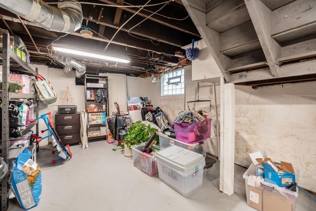 64 E Kelso Road, Columbus, OH 43202
