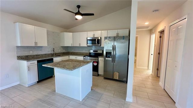 1105 NE 6th PL, Cape Coral, FL 33909