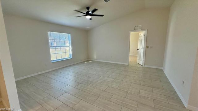1105 NE 6th PL, Cape Coral, FL 33909