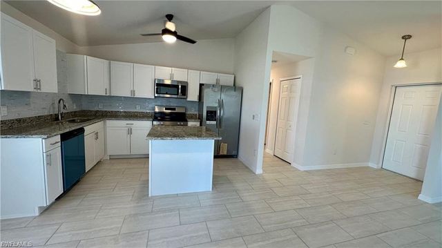 1105 NE 6th PL, Cape Coral, FL 33909