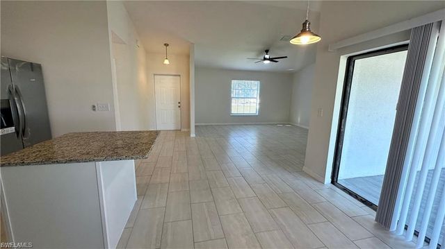 1105 NE 6th PL, Cape Coral, FL 33909