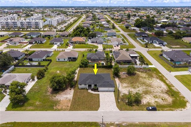 608 NW 3rd LN, Cape Coral, FL 33993