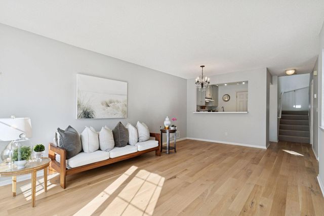 2425 Upland Lane N F, Plymouth, MN 55447