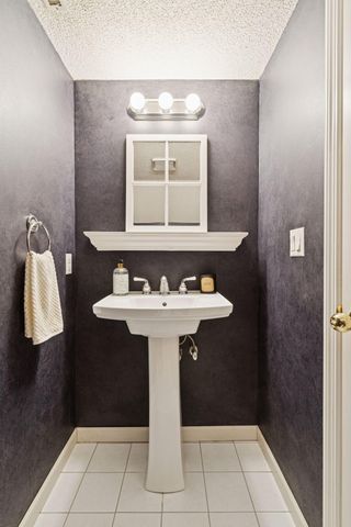 2425 Upland Lane N F, Plymouth, MN 55447