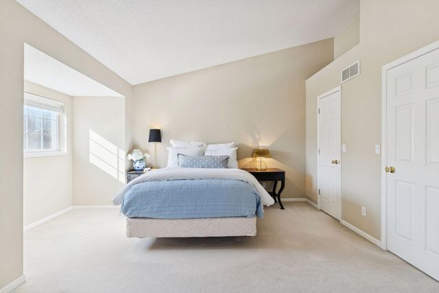 2425 Upland Lane N F, Plymouth, MN 55447