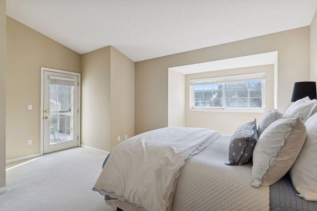 2425 Upland Lane N F, Plymouth, MN 55447