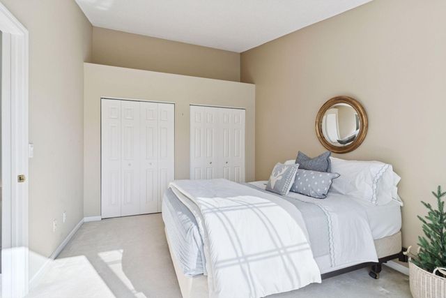 2425 Upland Lane N F, Plymouth, MN 55447