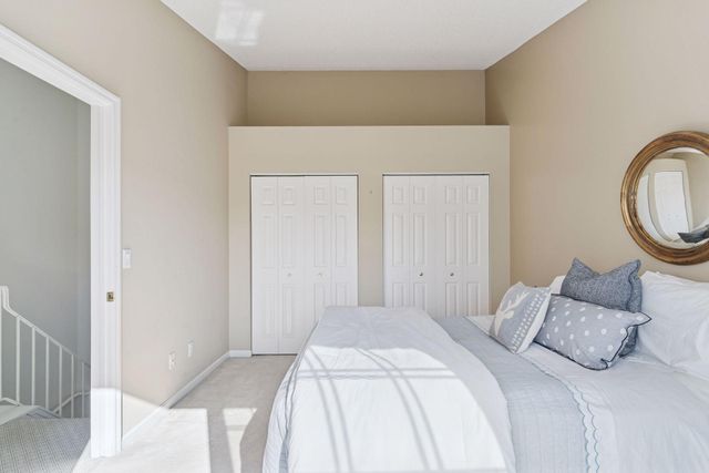 2425 Upland Lane N F, Plymouth, MN 55447