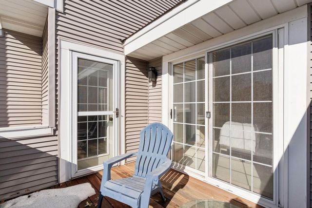 2425 Upland Lane N F, Plymouth, MN 55447