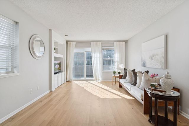 2425 Upland Lane N F, Plymouth, MN 55447