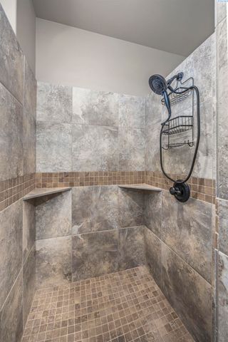 4802 Meadow View Drive, Pasco, WA 99301