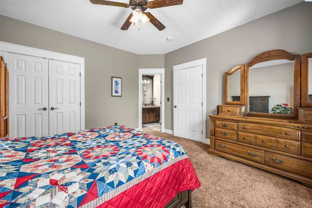4802 Meadow View Drive, Pasco, WA 99301