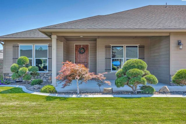 4802 Meadow View Drive, Pasco, WA 99301