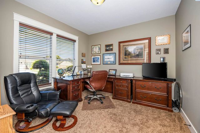 4802 Meadow View Drive, Pasco, WA 99301