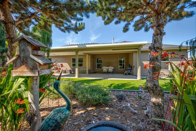 4802 Meadow View Drive, Pasco, WA 99301