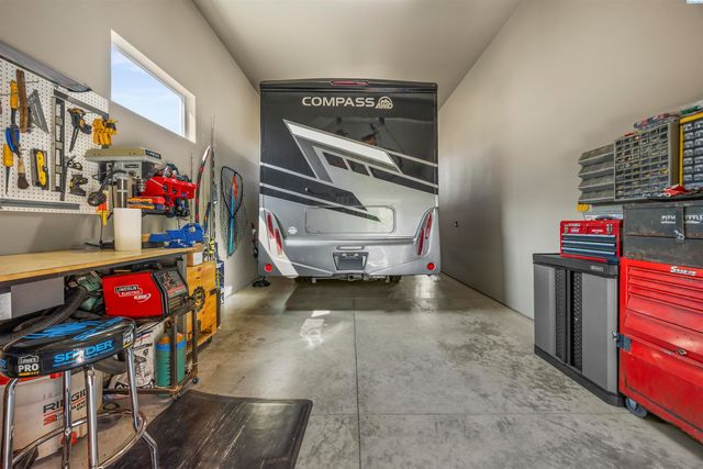 4802 Meadow View Drive, Pasco, WA 99301
