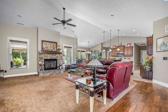 4802 Meadow View Drive, Pasco, WA 99301