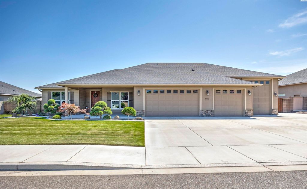4802 Meadow View Drive, Pasco, WA 99301