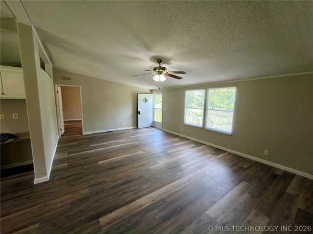 20800 S 200 Road, Okmulgee, OK 74447