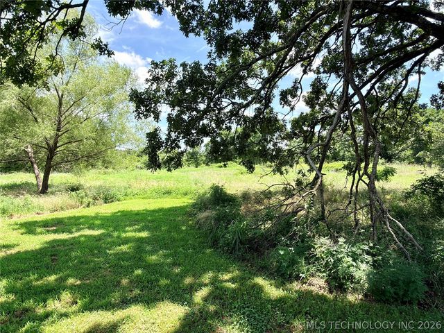 20800 S 200 Road, Okmulgee, OK 74447