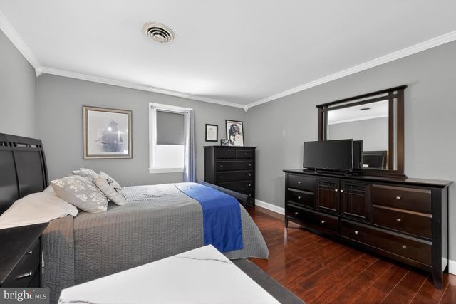 30 OAK LN, Berwyn, PA 19312