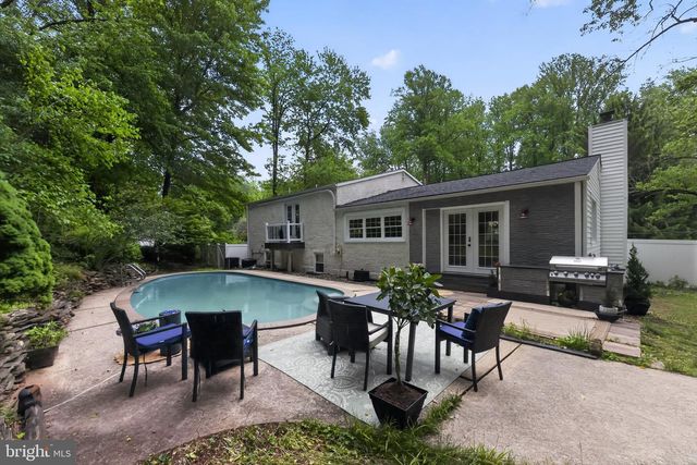 30 OAK LN, Berwyn, PA 19312