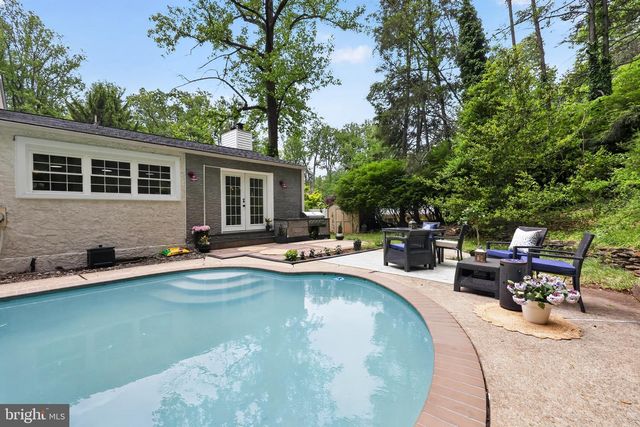 30 OAK LN, Berwyn, PA 19312