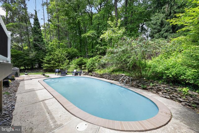 30 OAK LN, Berwyn, PA 19312