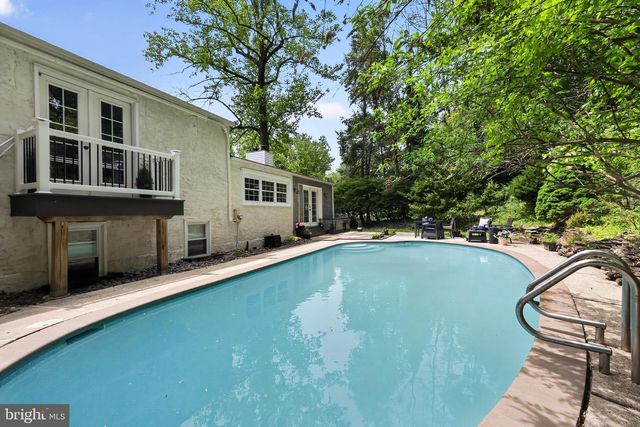 30 OAK LN, Berwyn, PA 19312