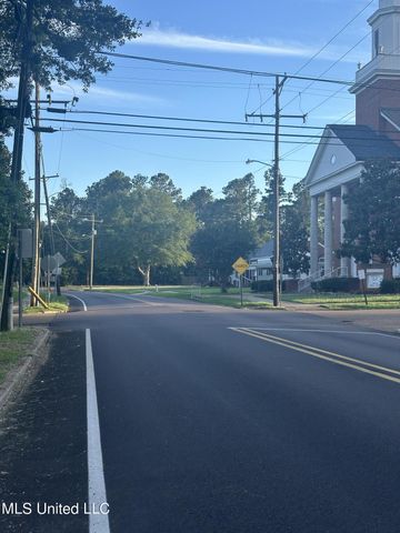 209 S Jackson Street, Crystal Springs, MS 39059