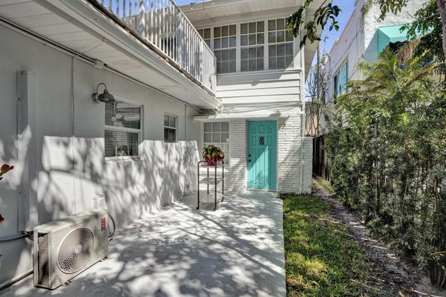 1407 SE 2nd Street 1-4, Fort Lauderdale, FL 33301