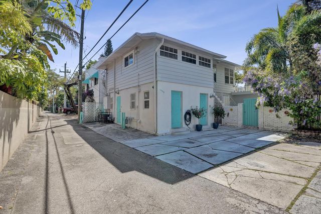 1407 SE 2nd Street 1-4, Fort Lauderdale, FL 33301