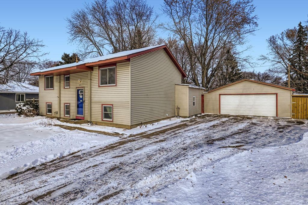 251 109th Lane NW, Coon Rapids, MN 55448