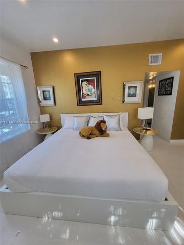 130 3rd St 101, Miami Beach, FL 33139