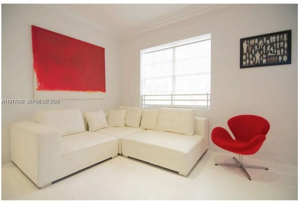 130 3rd St 101, Miami Beach, FL 33139