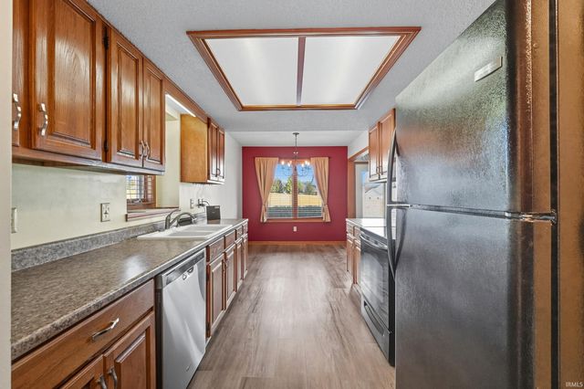 5001 Lonesome Oak Trail, Fort Wayne, IN 46845