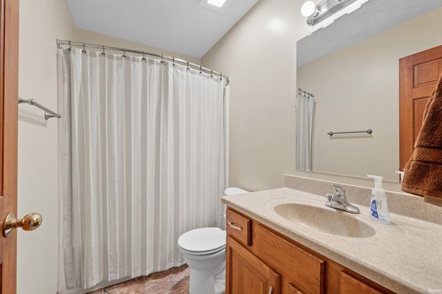 5001 Lonesome Oak Trail, Fort Wayne, IN 46845