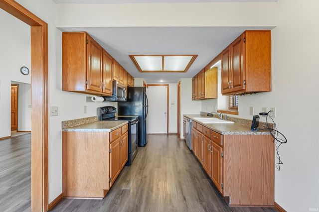 5001 Lonesome Oak Trail, Fort Wayne, IN 46845