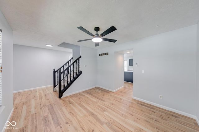 2042 Thousand Oaks Boulevard, Indianapolis, IN 46214