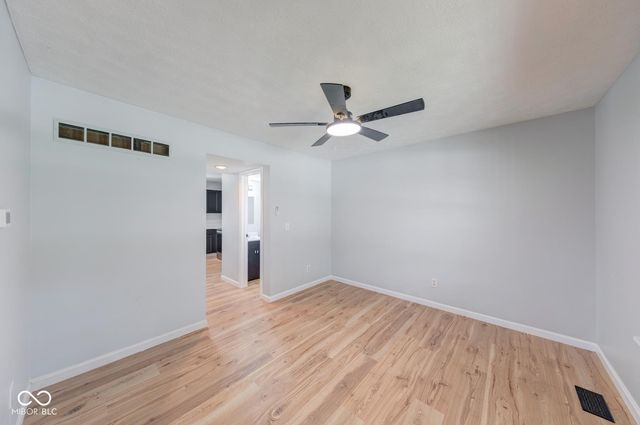 2042 Thousand Oaks Boulevard, Indianapolis, IN 46214