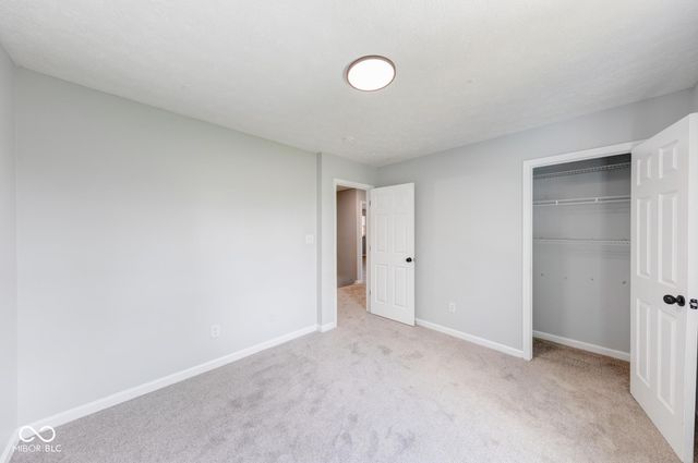 2042 Thousand Oaks Boulevard, Indianapolis, IN 46214